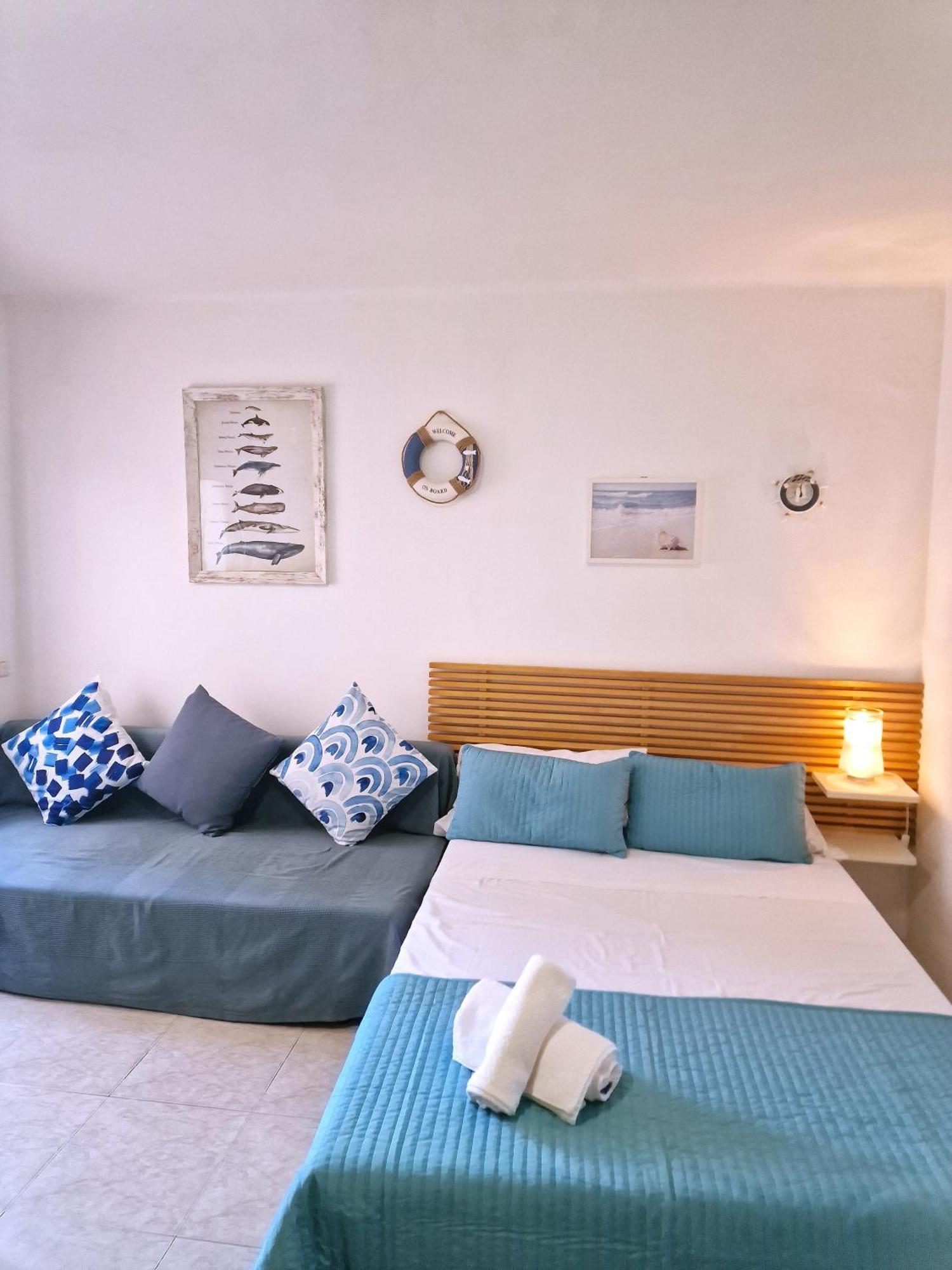 Apartamentosbiamar กัมบริลส์ ภายนอก รูปภาพ