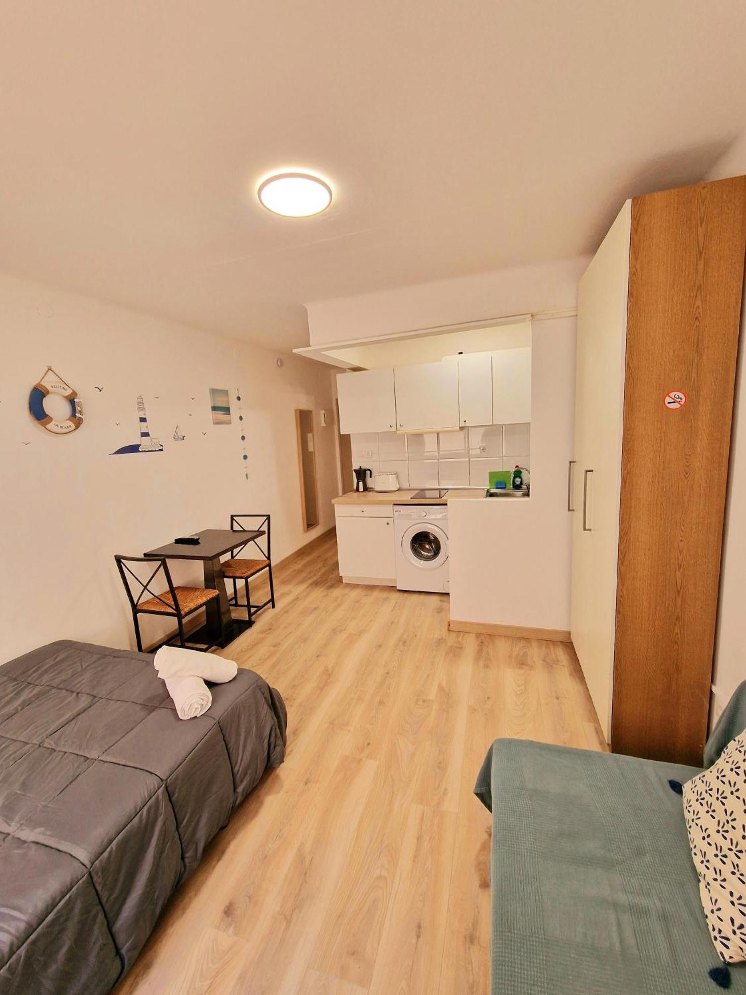 Apartamentosbiamar กัมบริลส์ ภายนอก รูปภาพ