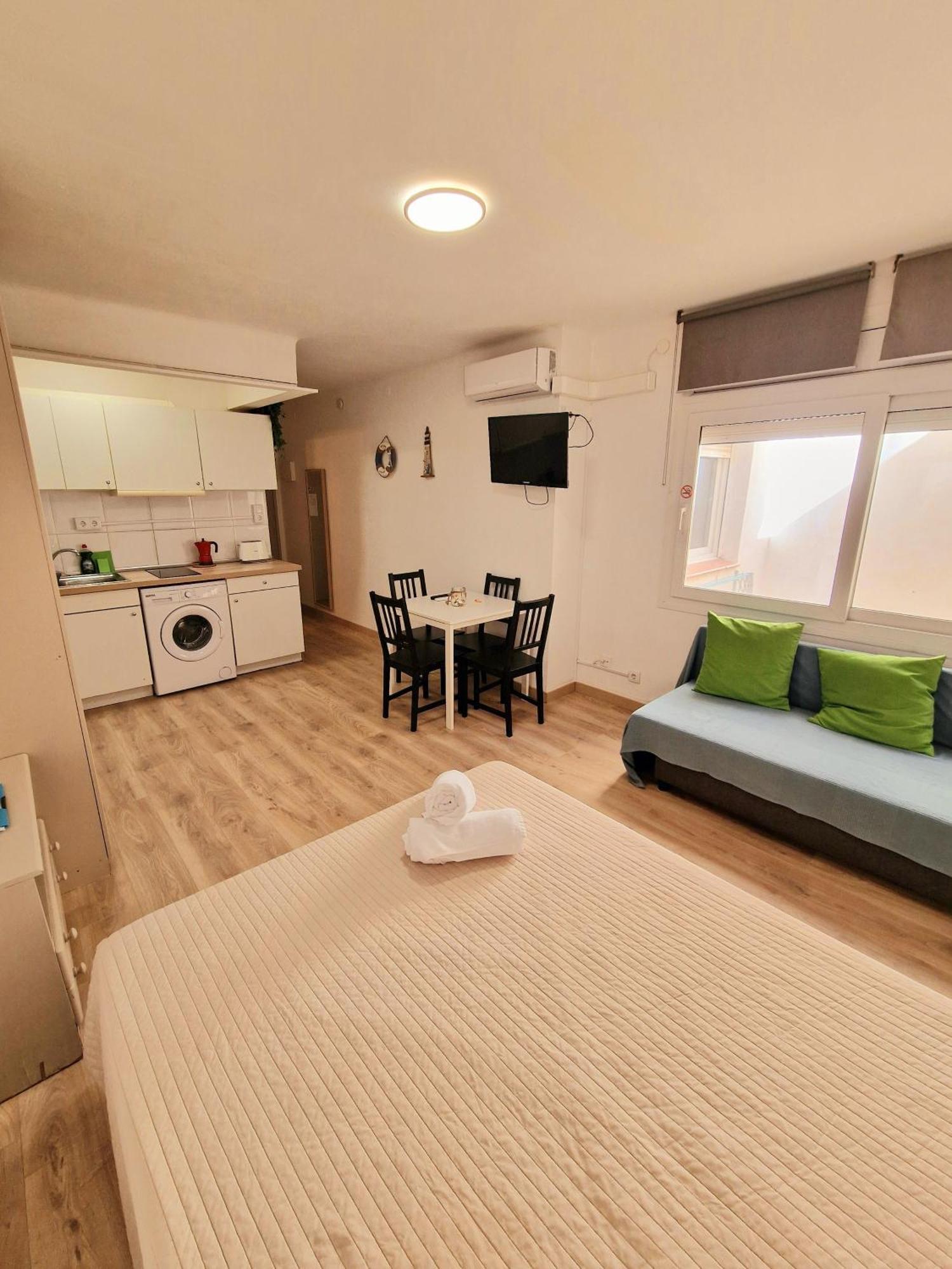 Apartamentosbiamar กัมบริลส์ ภายนอก รูปภาพ