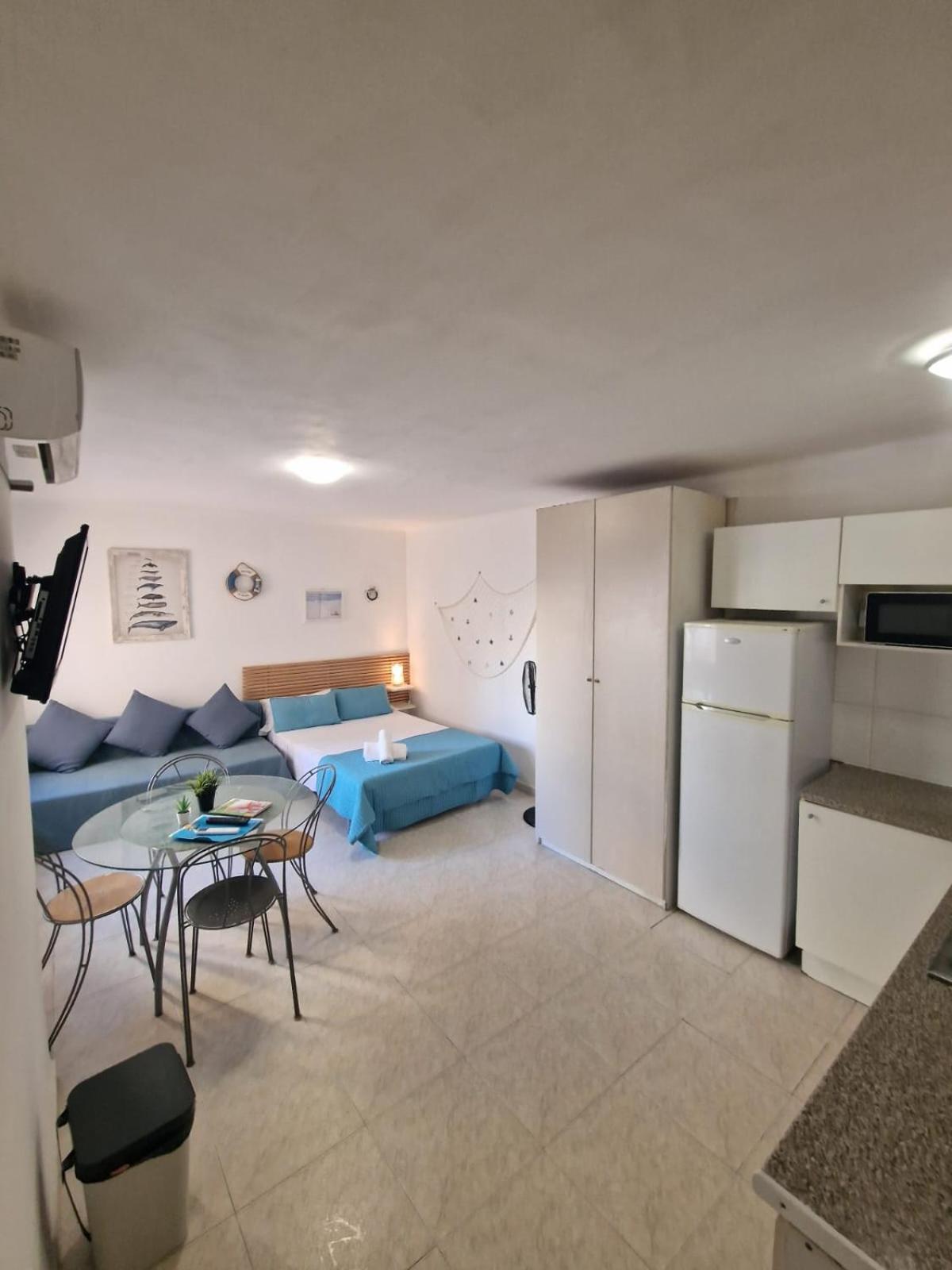 Apartamentosbiamar กัมบริลส์ ภายนอก รูปภาพ
