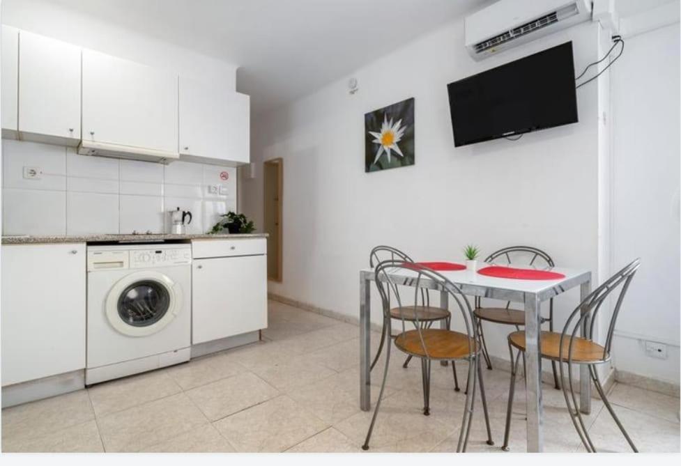 Apartamentosbiamar กัมบริลส์ ภายนอก รูปภาพ